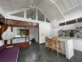 Villa Black 2